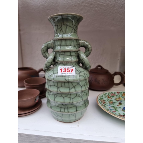 1357 - A mixed group of Chinese ceramics, to include yixing teawares.