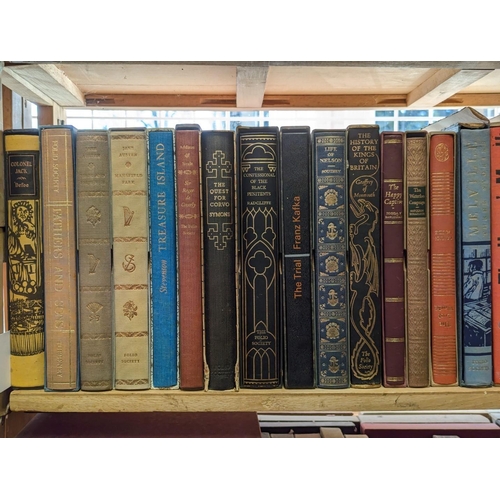 182 - FOLIO SOCIETY: a quantity over 3 shelves. (Qty)