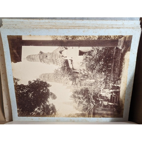 207 - PHOTOGRAPHY: misc. 19th-20thc photography in large box, inc. carte des visite album, partially ... 