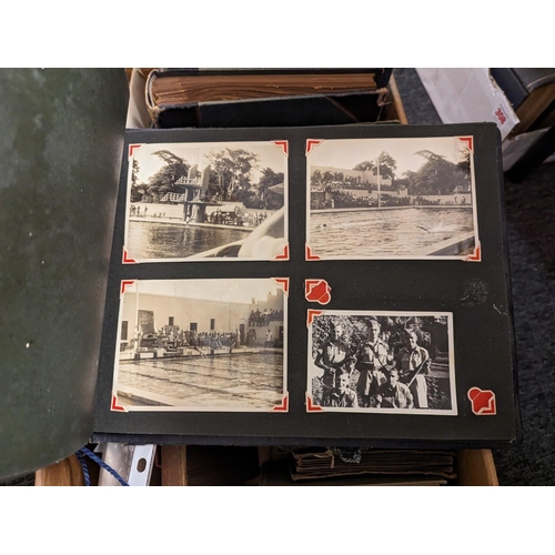 307 - PHOTOGRAPH ALBUMS: approx 18 misc. photograph/snapshot albums in one box, late 19th-20thc, various s... 