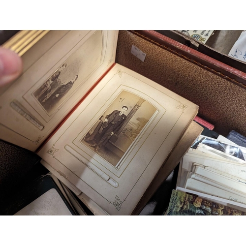 327 - PHOTOGRAPHS, POSTCARDS & EPHEMERA: mixed quantity in 2 trays, to include CDV album (many si... 