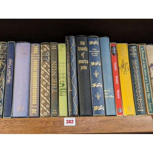 382 - FOLIO SOCIETY: group of 51 volumes, earlier Folio Society publications, majority in slipcase, g... 