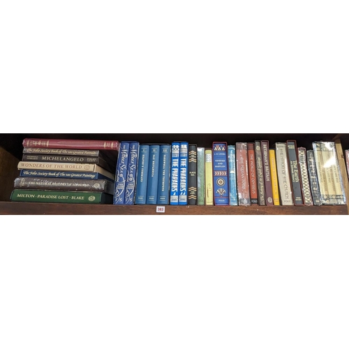 383 - FOLIO SOCIETY: group of 31 volumes, various sizes, mostly more recent publications in slipcase,... 