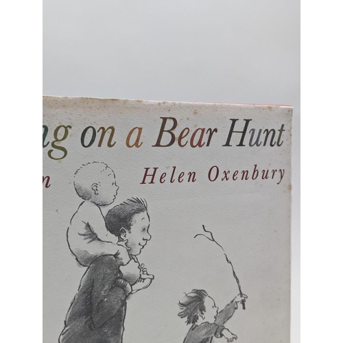 98 - ROSEN  (Michael): 'We're Going On A Bear Hunt..': FIRST EDITION, illustrations by Helen Ox... 