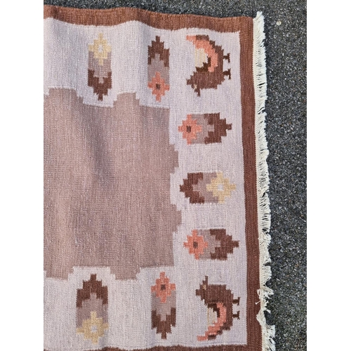 1761 - A Swedish flat weave woollen rug, with bird decoration to borders, 200 x 142cm.