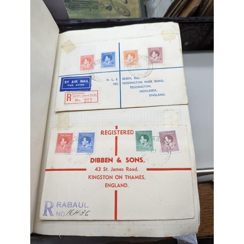 425 - STAMPS: a quantity in tray, loose in envelopes and 3 albums. (Qty)