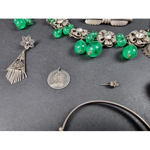 1082 - A vintage French green and white paste necklace and matching ear studs; together with a small quanti... 