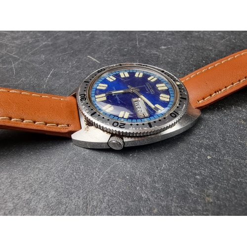 1138 - A circa 1969 Seiko 'Sports Diver' 'Chevron' stainless steel automatic wristwatch, 38mm, Ref. 6106-81... 