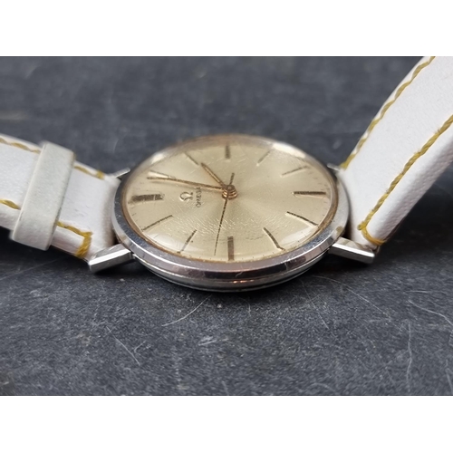 1141 - A circa 1964 Omega stainless steel automatic wristwatch, 34mm, Serial No. 21640523, Cal. 601, on lat... 