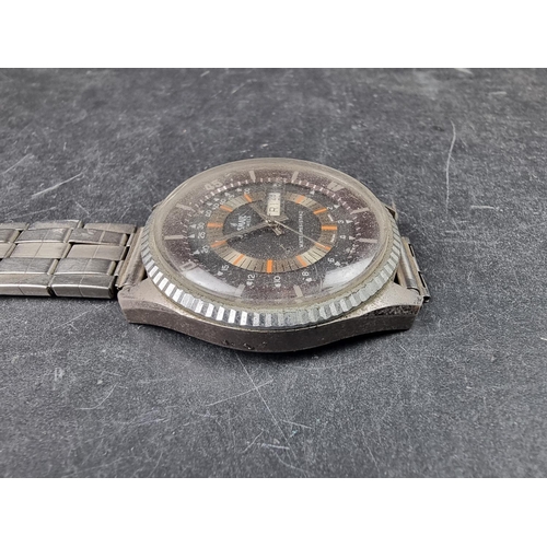 1148 - A vintage Josmar stainless steel automatic diver's wristwatch, 42mm, Ref. 1946/8052, on partial stai... 