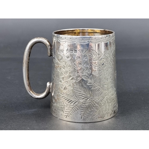 620 - An Edwardian silver Christening mug, maker's mark rubbed, Birmingham 1904, 8cm high, 99g.... 