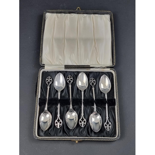 681 - A cased set of six silver teaspoons, by Purcell Brothers, Birmingham 1931, 56g.... 