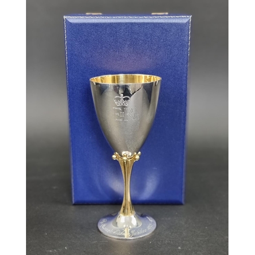 692 - An Elizabeth II 'Silver Jubilee' commemorative silver and parcel gilt goblet, by Mappin & Webb, ... 