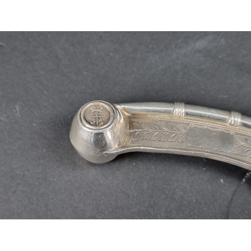 736 - A silver bosun's whistle, by Hilliard & Thomason, 12cm long, 19g.