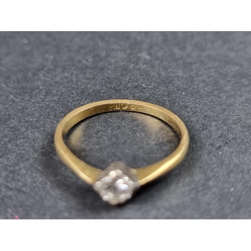 907 - A yellow metal diamond solitaire ring, of approximately 0.25ct, stamped 18ct, size L.... 