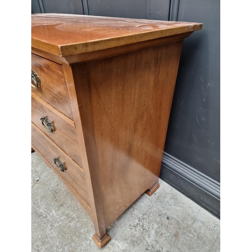 1010 - A circa 1900 mahogany chest of drawers, 106.5cm wide, (lacking superstructure).