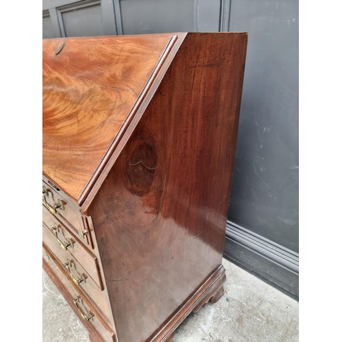 1045 - A George III mahogany bureau, 91.5cm wide. 