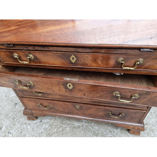 1045 - A George III mahogany bureau, 91.5cm wide. 