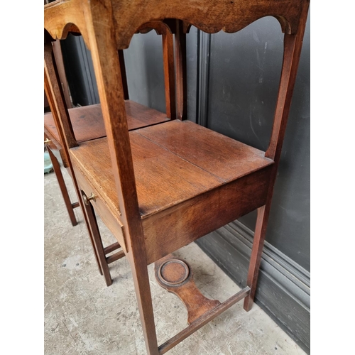 1064 - Two similar Georgian mahogany shaving stands, largest 34.5cm wide. (2)