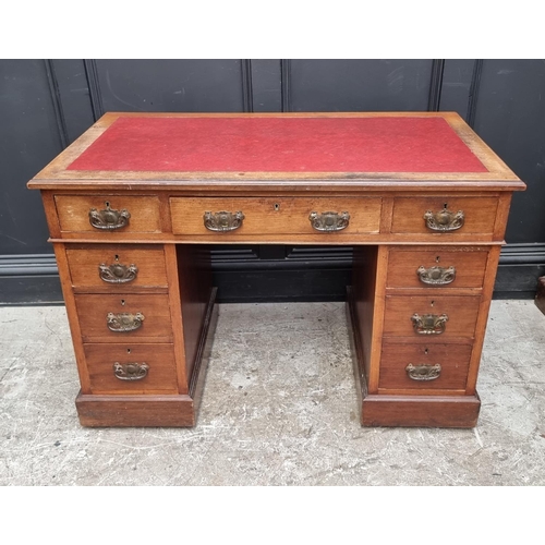 1068 - A circa 1900 mahogany pedestal desk, 107.5cm wide.