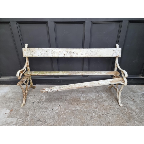 1126 - An old cast iron bench, (a.f.).