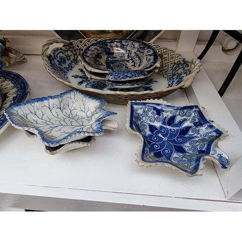 1191 - A group of 18th and 19th century English & continental pottery and porcelain, to include a ... 