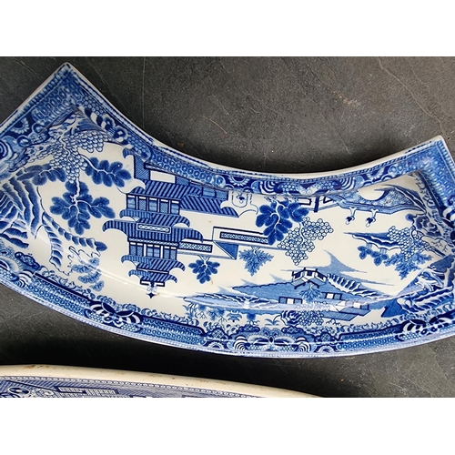 1258 - Two Victorian blue and white meat plates, largest 50.5cm wide; and two others. (4)... 