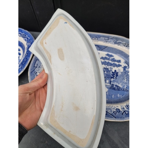 1258 - Two Victorian blue and white meat plates, largest 50.5cm wide; and two others. (4)... 