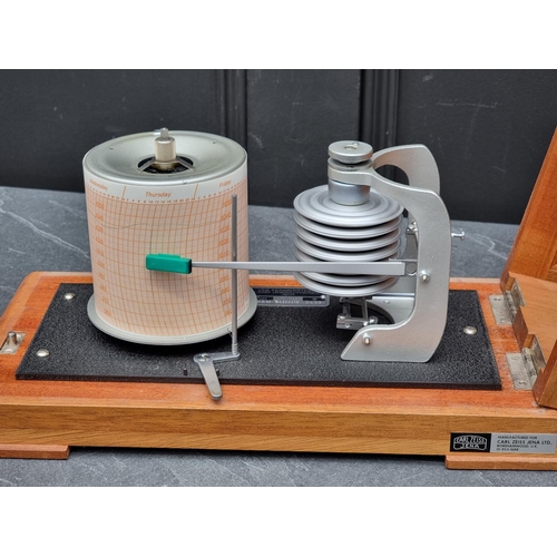 1405 - A mahogany barograph, by Carl Zeiss, 35cm wide.