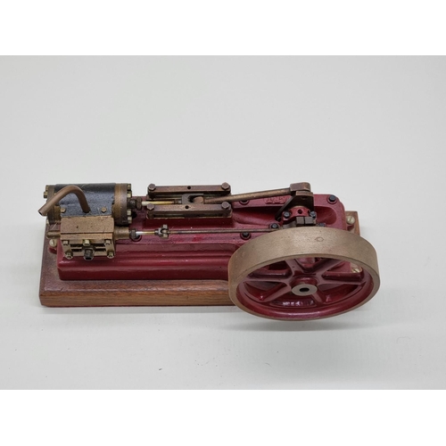 1580 - A Stuart stationery steam engine.