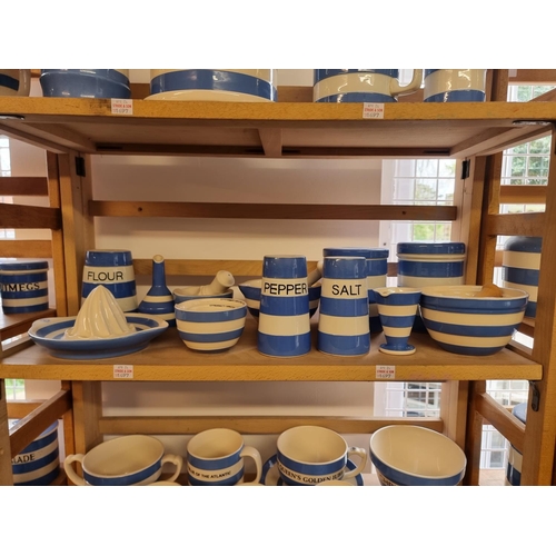 1697 - A collection of T G Green & Co Cornishware, to include a cheese dish and cover, largest 30cm hig... 