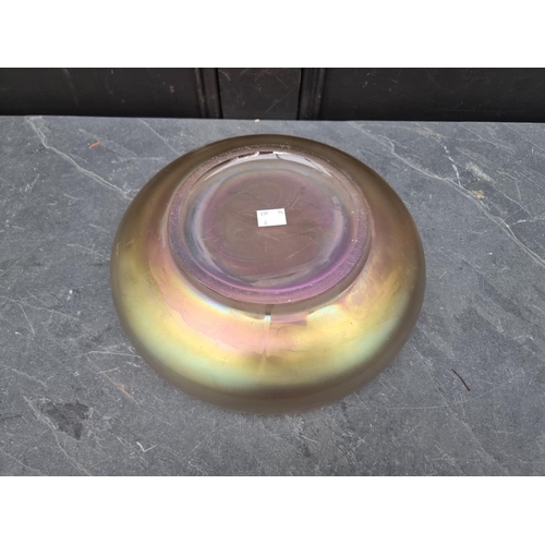 1414 - A Loetz style iridescent glass bowl, 28cm diameter.