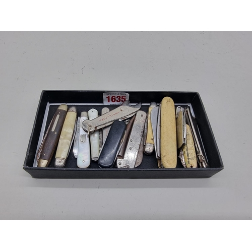 1635 - A small quantity of penknives and related, to include silver bladed examples. (14)