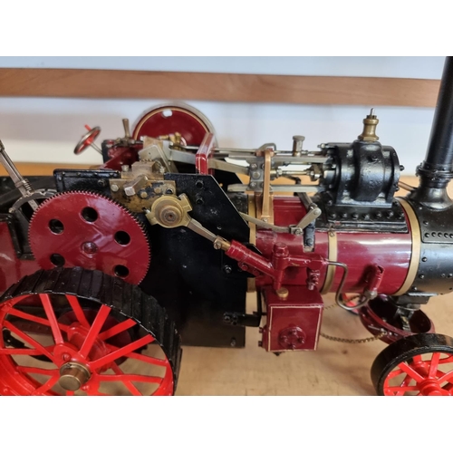 1726 - A good scratch built live steam traction engine, 37cm long.