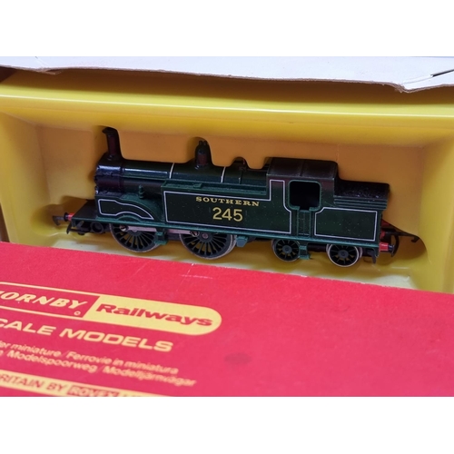 1804 - Railway: Hornby 00 gauge: a boxed locomotive No.63443 Early BR Class Q6; together with two furt... 