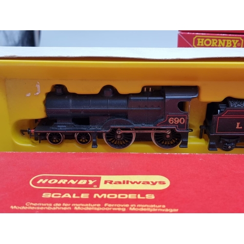 1804 - Railway: Hornby 00 gauge: a boxed locomotive No.63443 Early BR Class Q6; together with two furt... 