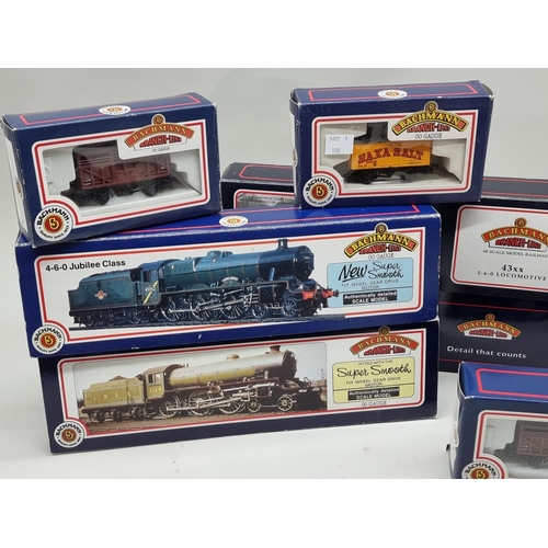 1814 - Railway: Bachmann 00 gauge: a collection of locomotives, to include: 31.152 Black Livery; 31-70... 