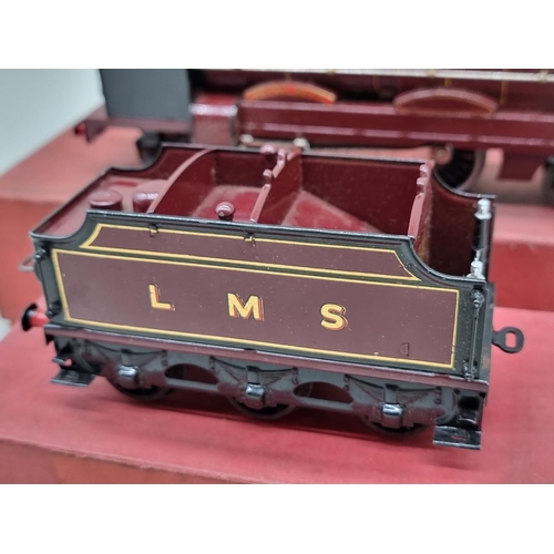 1835 - Hornby: O gauge locomotive 'Royal Scot' No.6100; together with 'LMS' No.2 Special Tender', both... 