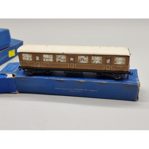 1836 - Hornby: OO Gauge: two vintage boxed locomotives, comprising: EDL7 LMS No.6917 and EDL1 'Sir Nig... 