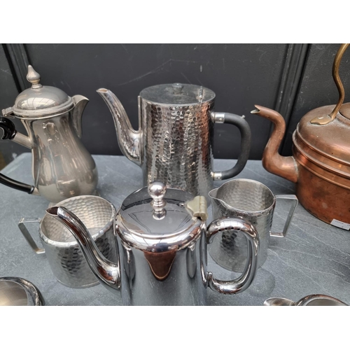 1791 - A mixed group of metalware. 