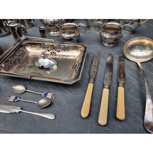 1791 - A mixed group of metalware. 