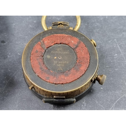 159 - A WWI British Verners Pattern VII officer's military compass, by B L Switzerland, dated 1915 with br... 