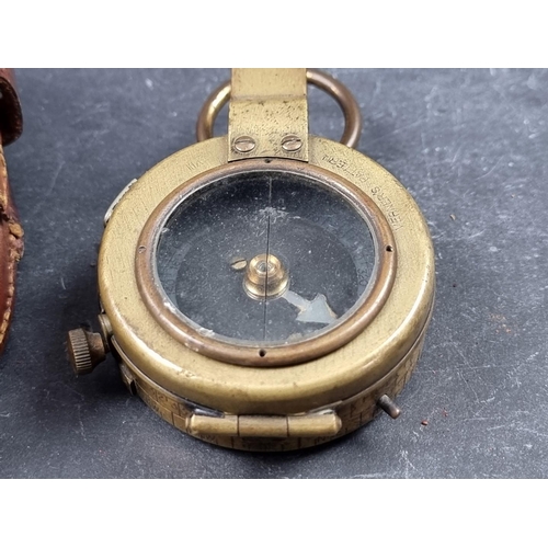 160 - A WWI British Verners Pattern VIII officer's military compass, by French Ltd, dated 1918 with broad ... 