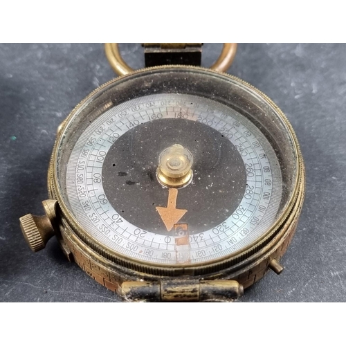 165 - A WWI British Verners Pattern VIII officer's military compass, by French Ltd, dated 1918 with broad ... 