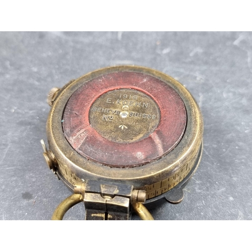 167 - A WWI British Verners Pattern VIII officer's military compass, by E Koehn Geneva, dated 1918 with br... 