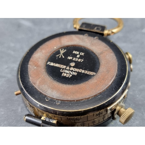 168 - A WWII British Verners Pattern 1XB officer's military compass, by F Barker & Son London, dated 1... 