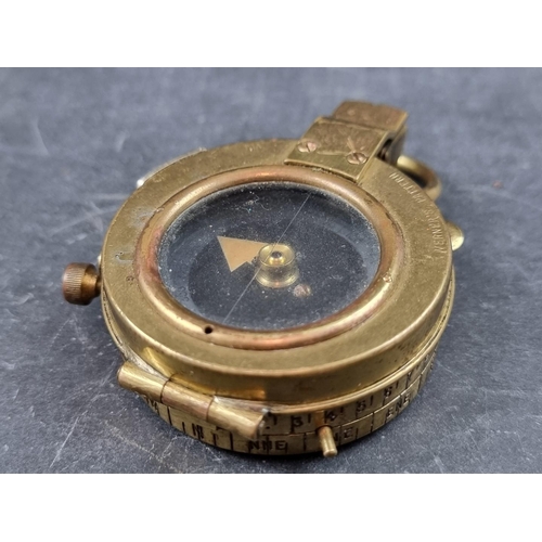 174 - A WWI British Verners Pattern VII officer's military compass, by S Mordan & Co, dated 1917 with ... 