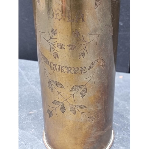 295 - A WWI French trench art 75mm shell case, inscribed '1914 A Souvenir De-La Guerre', 35cm high.... 