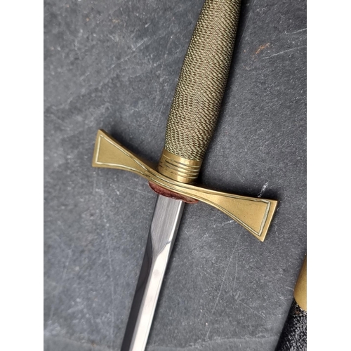 59 - A vintage Masonic ceremonial dagger, by Pobjoy, having 16.5cm blade.