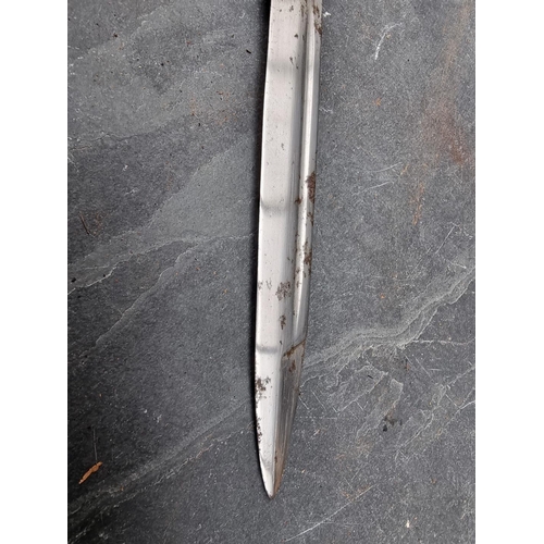 64 - A German WWII NCO's bayonet, the 19.5cm blade, by C E and Doppeleichhorn.